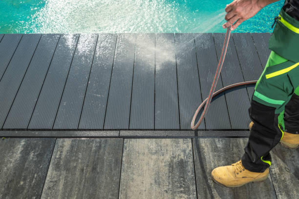 Best Deck Pressure Washing  in Hartland, WI